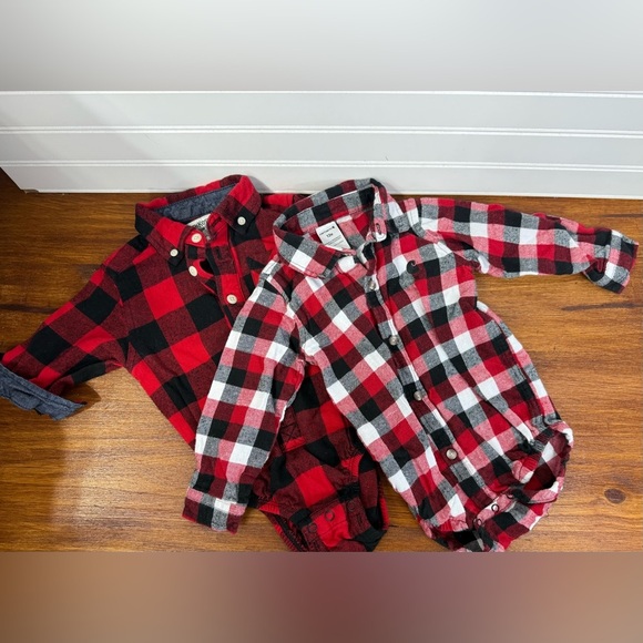 Oshkosh B’gosh/Carhartt/Carter’s 3 piece bundle. Onesies & Jacket Size 12 month. - Picture 1 of 10
